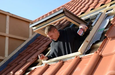 Pose de fenêtres de toit Velux à Vendœuvres